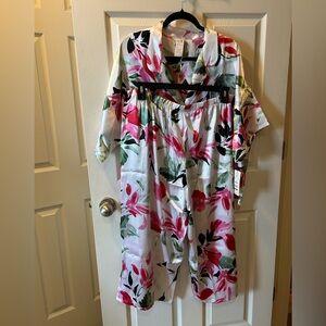 Secret Treasures 2X (18W-20W) Floral Print Satin Pajama Set Button Down Top NWT